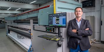 Fujifilm Acuity Ultra farkı