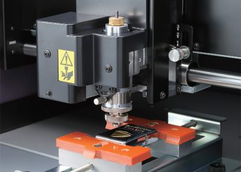 DGSHAPE en son nesil  DE-3 masaüstü gravür cihazını piyasaya sürüyor