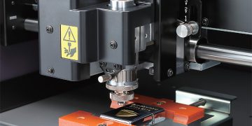 DGSHAPE en son nesil DE-3 masaüstü gravür cihazını piyasaya sürüyor