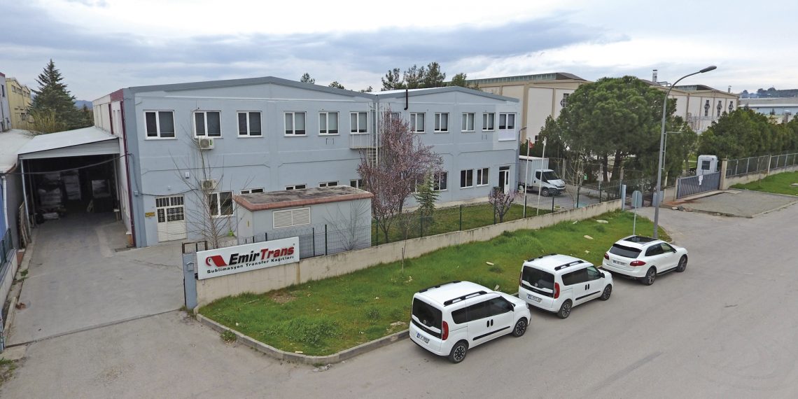 Emirtrans A.Ş. tekstil sektörü için dijital baskı kağıtları üretiyor