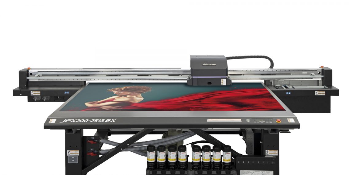 Mimaki JFX200-2513 EX UV Baskı Makinesi 2 boyutun ötesine geçiyor