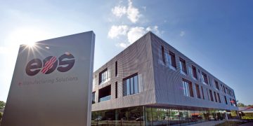 EOS 30. yılını kutluyor