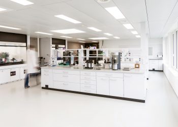 swissQprint mürekkep laboratuvarı