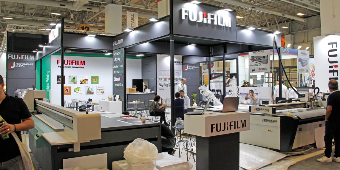 Fujifilm Vybrant UF10  dünyada ilk kez Sign  İstanbul’da sergilendi