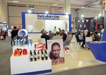 İnovasyon Yapı  Reklam’dan  baskı malzemeleri ve kesim hizmeti