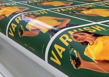 Yeni esnek verniği ve turuncu rengi ile swissQprint’ten  göz alıcı baskılar