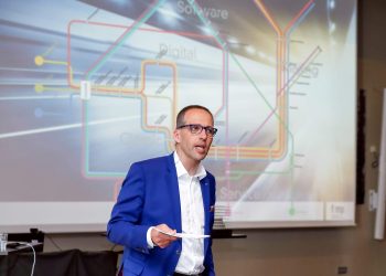 Değerlendirmeler, platformlar ve iş akışı ile para kazanma