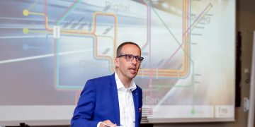 Değerlendirmeler, platformlar ve iş akışı ile para kazanma