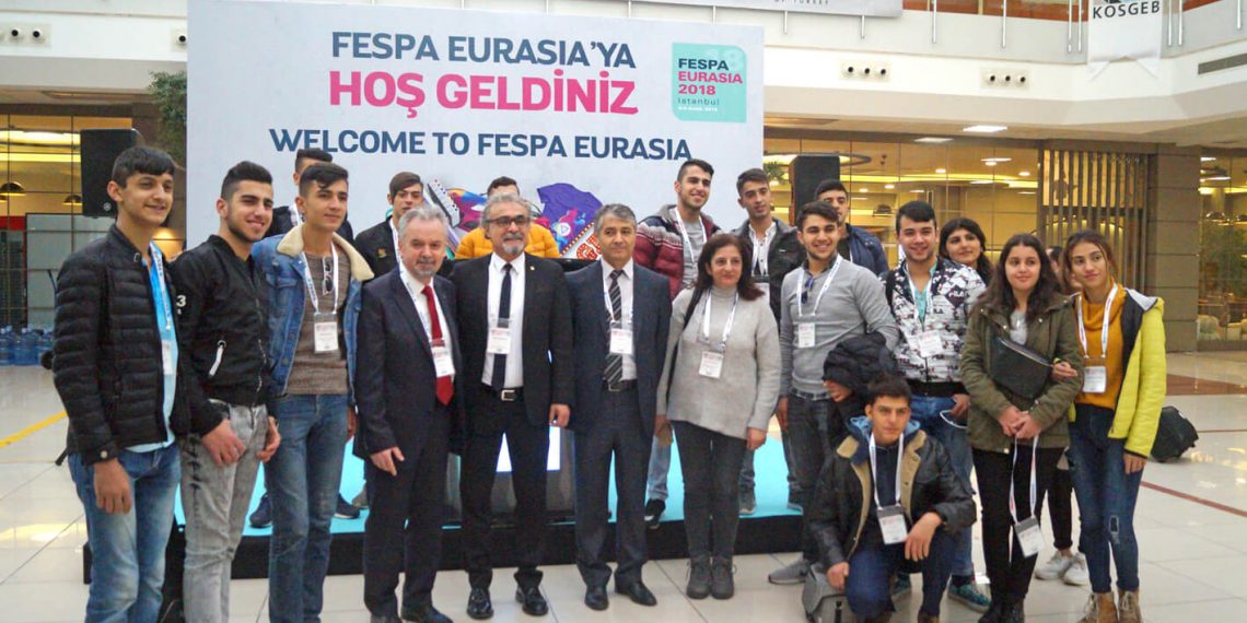 Meslek liselerinde  Endüstriyel Reklamcılık bölümünü seçenlere staj,  burs ve istihdam garantisi