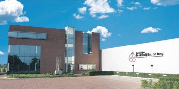 Benelüks perakende baskı devi  Em. de Jong bir Landa S10P siparişi verdi