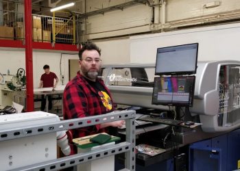 Tayprint serigraf baskıdan Kornit’in talep üzerine dijital üretimine geçti