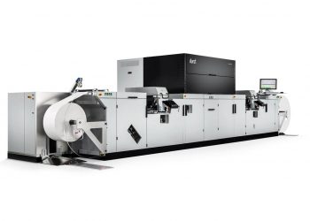 Etiket üretiminde bir ezber bozan: Tau RSCi