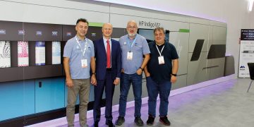 HP Indigo V12vitrine çıktı