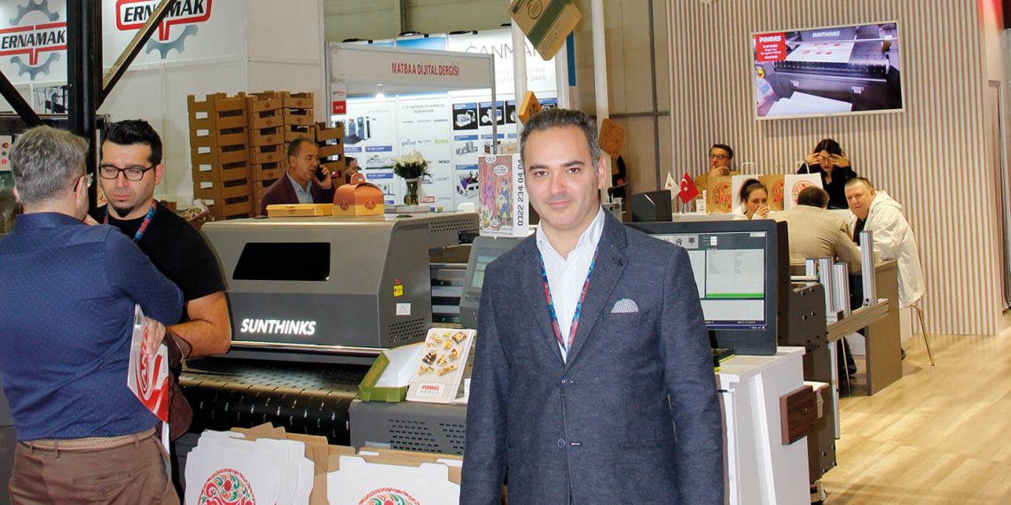 Pimms tek geçişli oluklu mukavva ambalaj baskı makinesini tanıttı