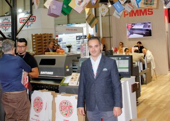 Pimms tek geçişli oluklu mukavva ambalaj baskı makinesini tanıttı