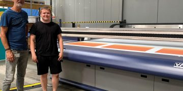 Dünyada ilk Vanguard VK3220T-HS LED baskı makinesi kuruldu