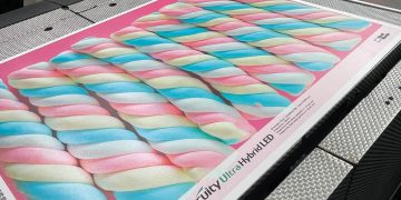 The Print Show 2023’te geniş baskı altı materyalyelpazesini sergilemek içinBrett Martin Fujifilm iş birliği