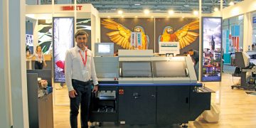 Aras Makina’nın tek çeneli kapak takma makinesiHorizon BQ 270