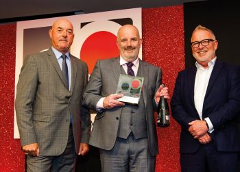 Jet Press 750S ile basılan foto kitapödül getirdi