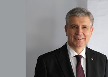 Adaylar seçilmek için 500 milyon dolar harcadı