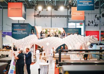 drupa’da tanıttığı en son besleyici ve istifleyici ileKongsberg PCS, otomasyonla üretkenliği en üst düzeye çıkarıyor