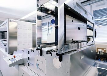 Zorlu değişken veri ve güvenlik baskı uygulamaları için Fujifilm 42K Printbar Sistemleri