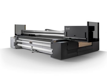 Durst, P5 X ile P5 ailesini rulolu gerçek düz tabla yetenekleriyle genişletiyor