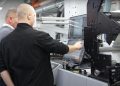 MD Labels üçüncü Mark Andy hibrit baskı makinesini kurdu