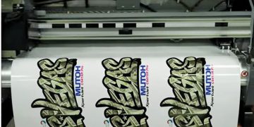 Renkli çıkartmalar, araç ve pencere grafikleri, tişört transferleri, afişler, güzel sanat baskıları, iç ve dış mekân tabelaları ve daha fazlası için yeni ürün:Kompakt 24” MUTOHYazıcı/Kesici