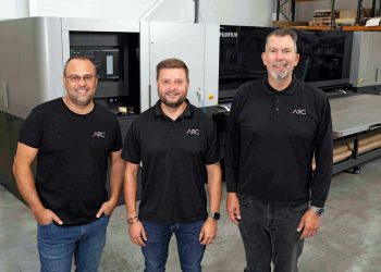 Sürdürülebilirlik ve inovasyonla yerel üretimyeteneklerini geliştirmek içinFujifilm Acuity Ultra Hybrid LED’e yatırım