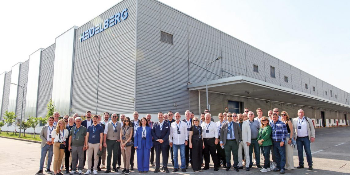 HEIDELBERG Türkiye’den güç gösterisiTürk matbaacılar HEIDELBERG organizasyonu ile Çin’deydiler