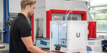 Savunma, eğitim ve üretim içinUltiMaker S6, uygun fiyatlı, yüksek performanslı 3D baskıyı yeniden tanımlıyor