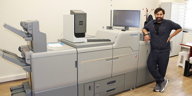 İlk dijital baskı makinesi yatırımındaBRY Matbaacılık A.Ş. Versafire LV’yi seçti