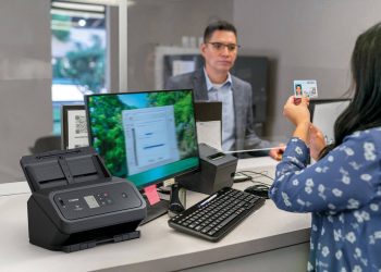 Farklı çalışma ortamlarını destekleyenCanon, yeni kompakt ve çok yönlü doküman tarayıcısı