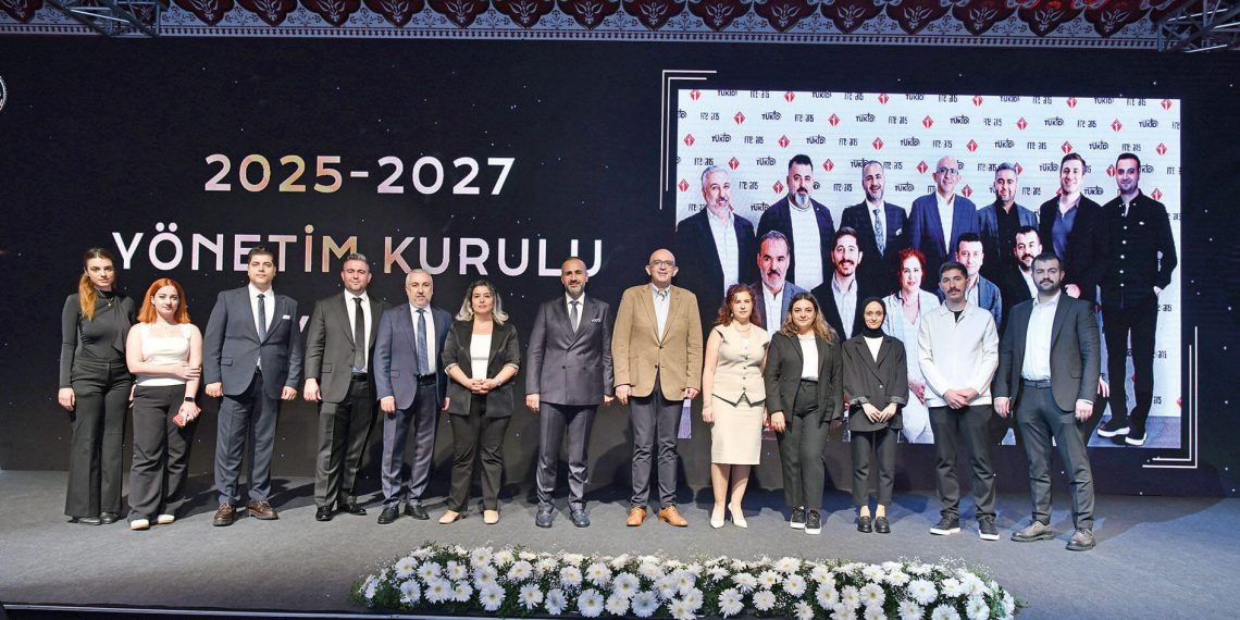 TÜKİD, 13. Kırtasiye Kurultayı ile sektörün tüm paydaşlarını aynı çatı altında buluşturdu