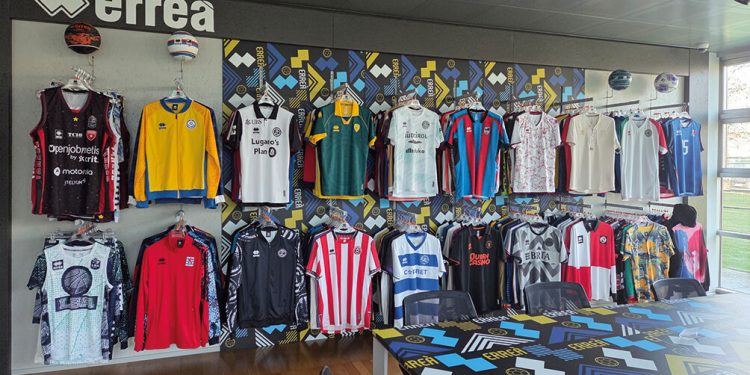 Yedi Mimaki dijital tekstil yazıcısıyla spor giyim baskısı