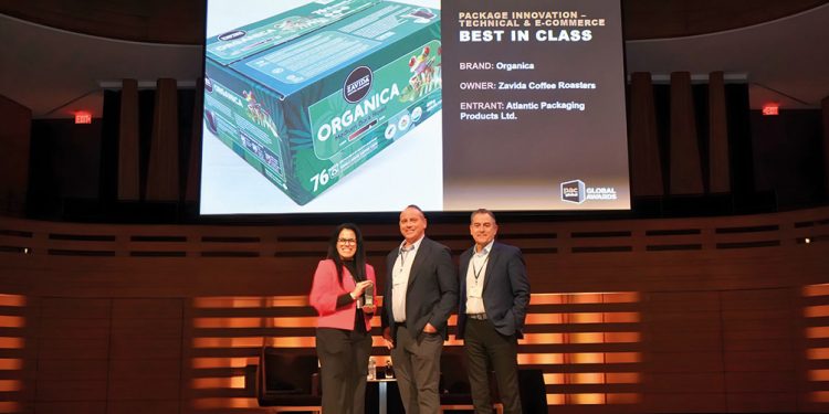 Koenig & Bauer Durst SPC 130’da basılan bir kutu ileAtlantjc Packaging Products, Pac Global sınıfında En İyi Ödülünü kazandı