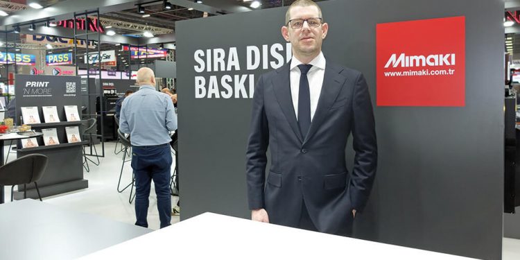 Mimaki Avrupa, Orta Doğu ve Afrika (EMEA) Satıştan Sorumlu Genel Müdürü Arjen Evertse:“Gönül rahatlığı ile yatırım yapma konusunda sıra dışı bir güven sunuyoruz”